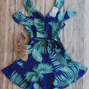 Super unique cold shoulder